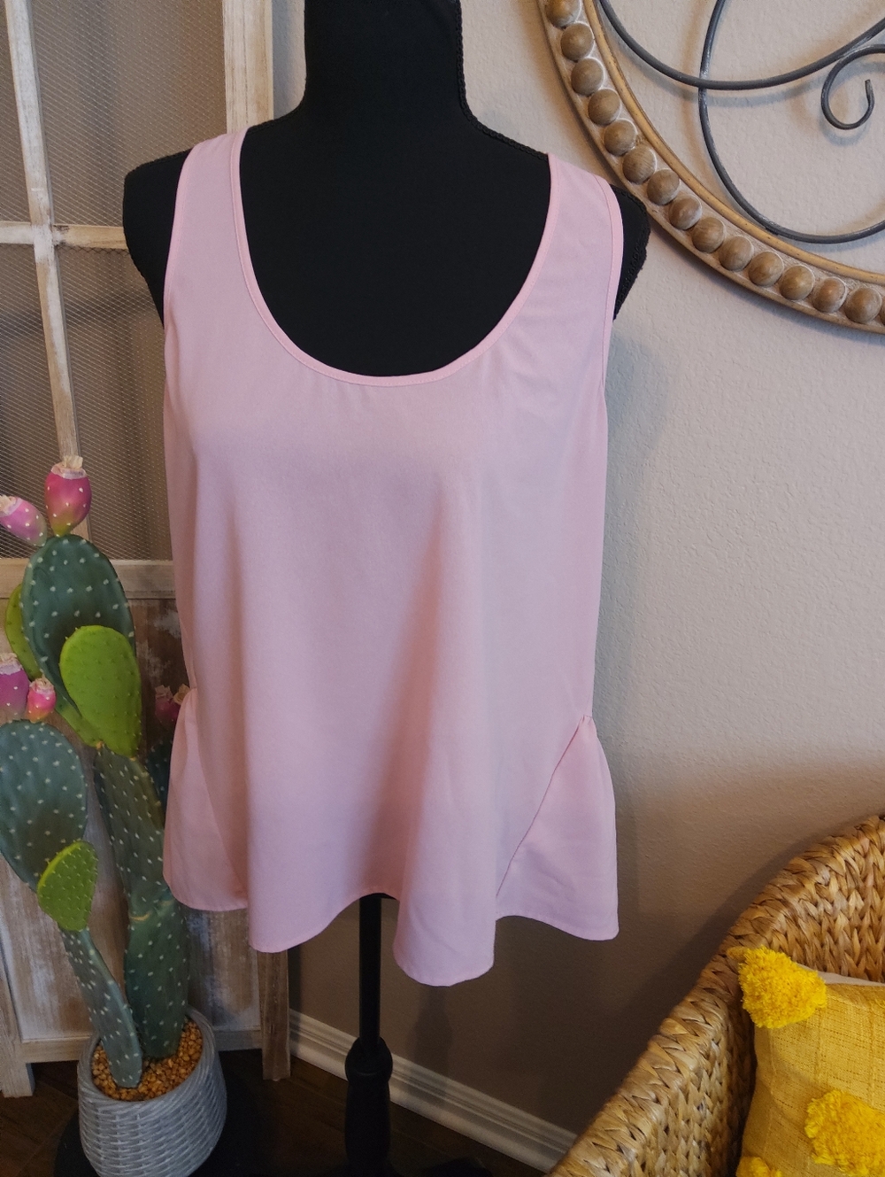 Xhilaration Light Pink Scoop Neck Tank Top